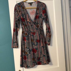 Floral print tie waist dress